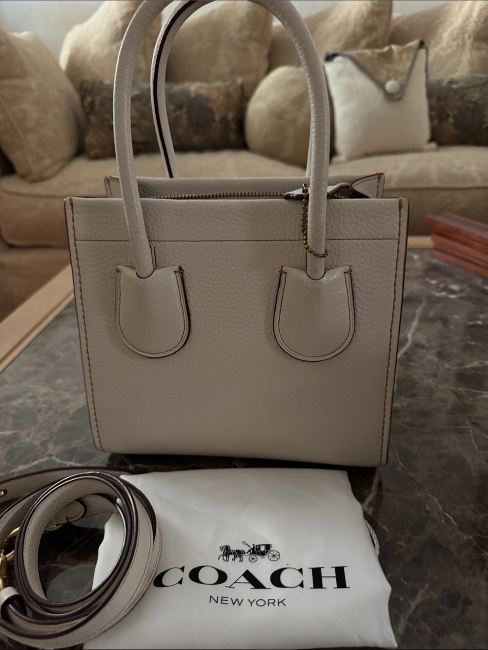 Coach Cashin Carrry 22 Tote - Like New